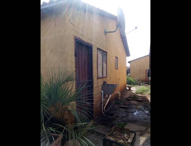 2 BEDROOM HOUSE FOR SALE IN SOSHANGUVE XX